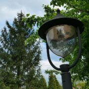 Nowoczesne lampy ogrodowe